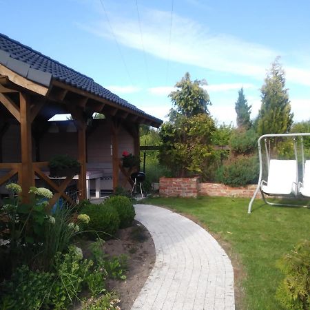 Domki I Pokoje Goscinne Marika Bobolin Exterior foto